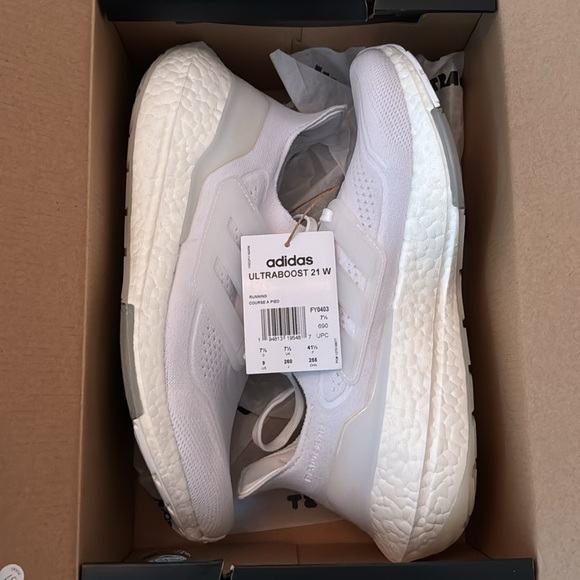 Adidas Ultraboost White Size 9 - Picture 5 of 5